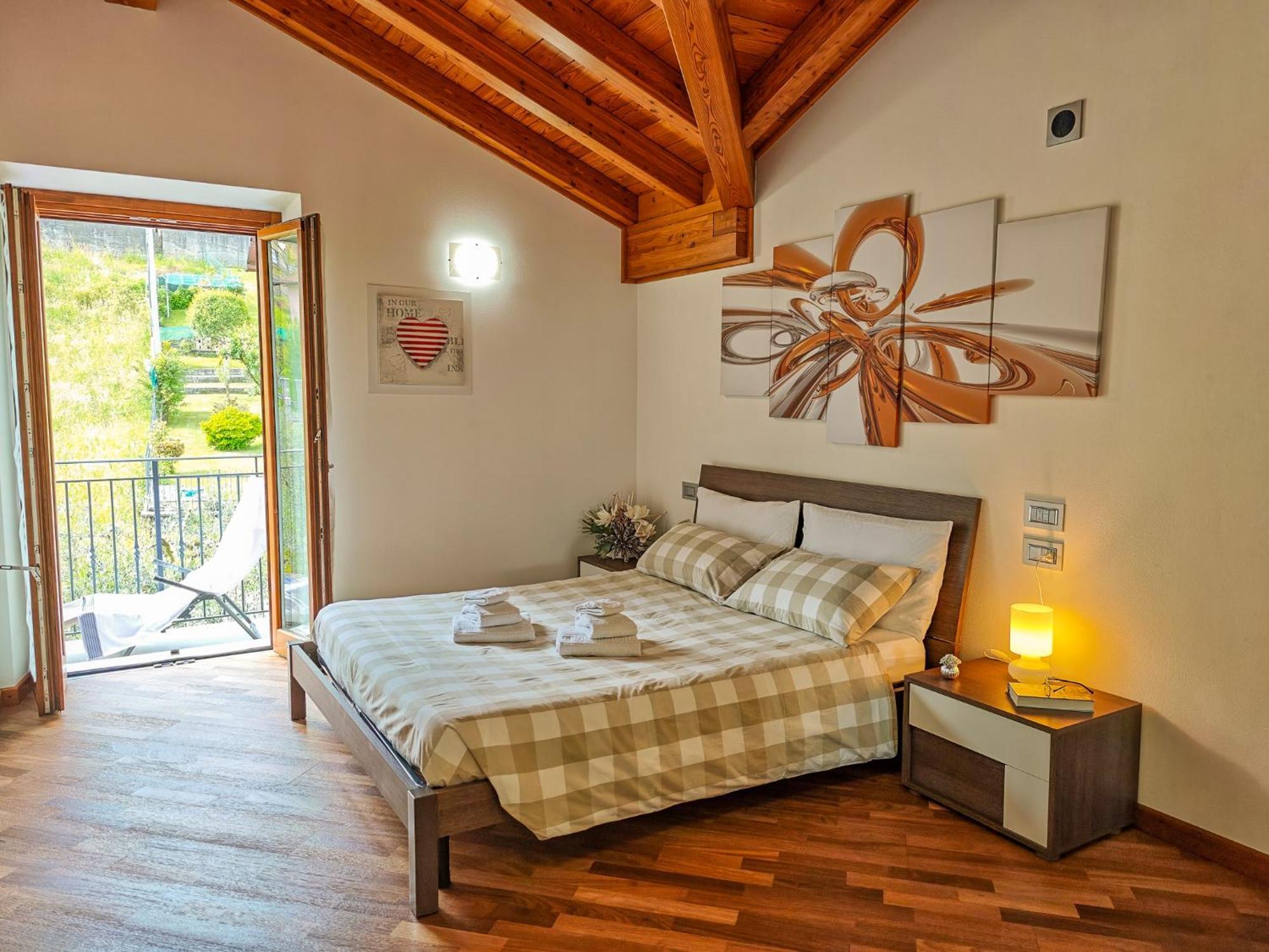Torretta - Ferienwohnung Stazzona Exteriör bild