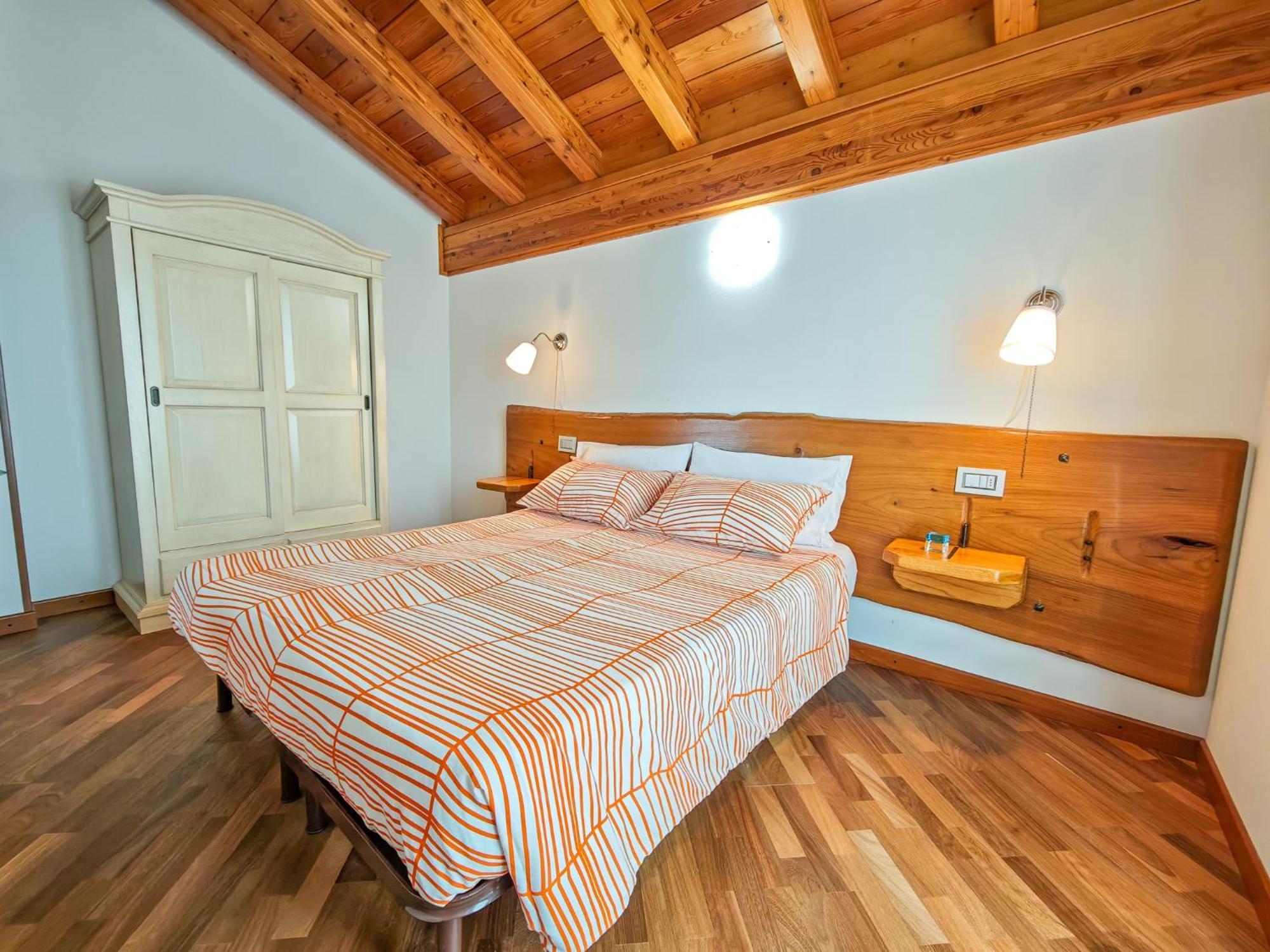Torretta - Ferienwohnung Stazzona Exteriör bild