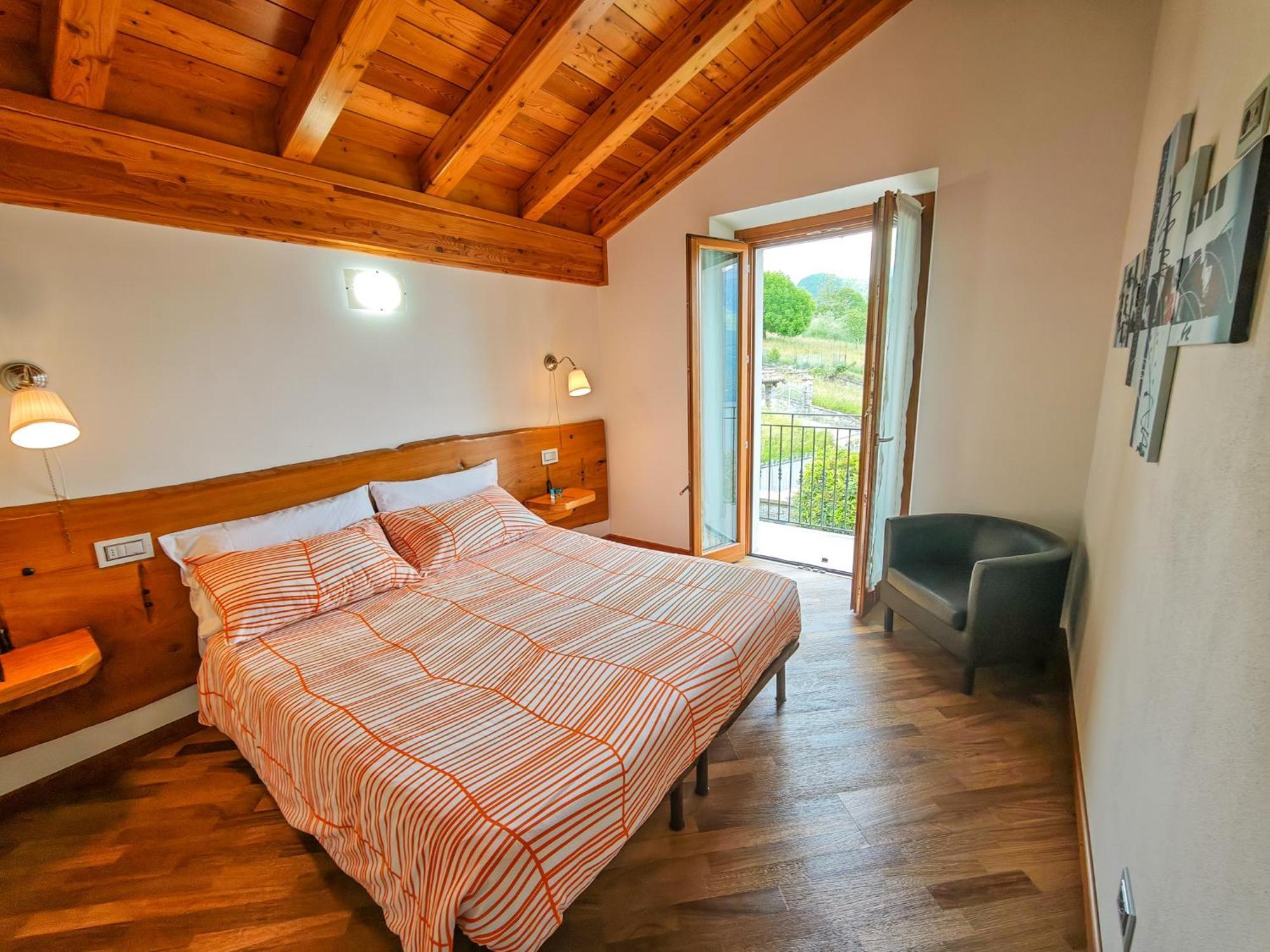 Torretta - Ferienwohnung Stazzona Exteriör bild